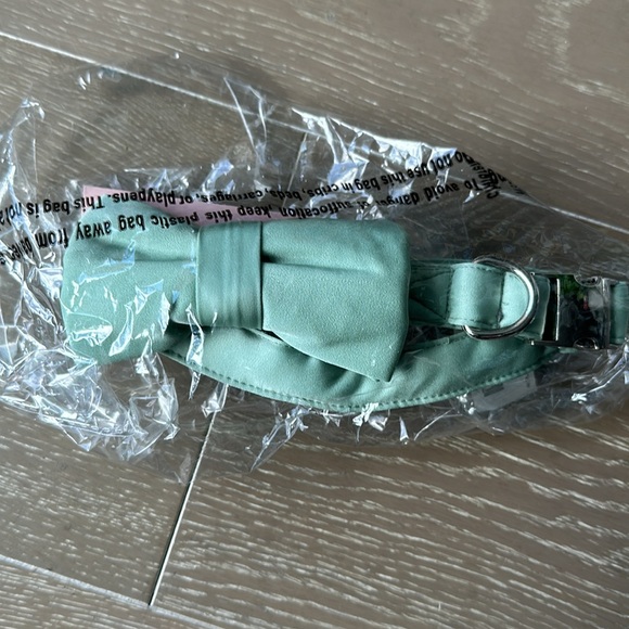 NWT SADIE DOG BOW TIE COLLAR color sage M/L - Picture 4 of 4